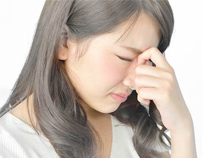 目がゴロゴロする